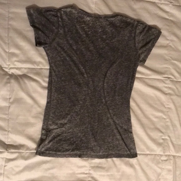 ONE WORLD t-shirt - Picture 2 of 3